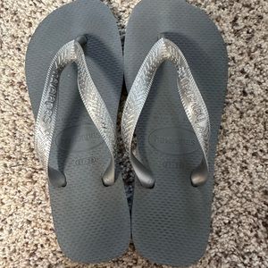 Like new havaianas flip flop